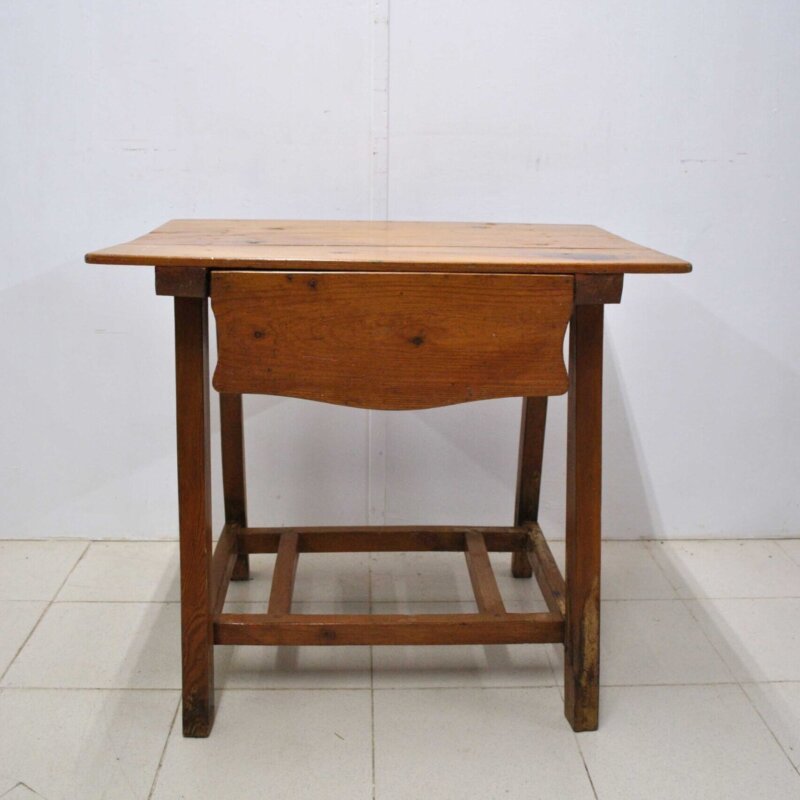 Mesa tocinera antigua