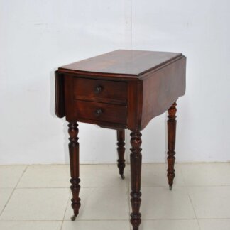 Mesa con alas Victoriana