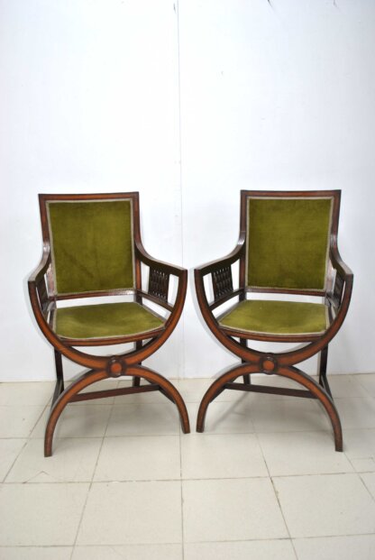 Pareja de sillones o jamugas
