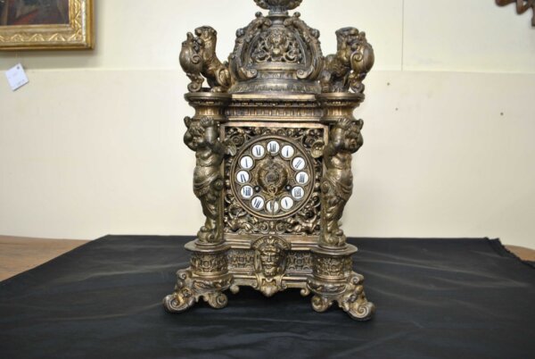 Reloj de bronce cincelado - Imagen 4
