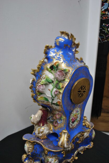 Reloj rococó porcelana - Imagen 13