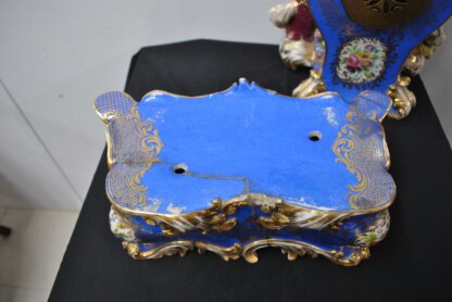 Reloj rococó porcelana - Imagen 16