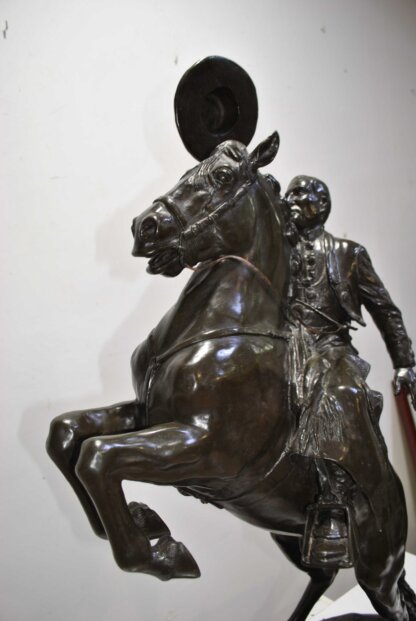 Escultura jinete Cuevas bronce - Imagen 6