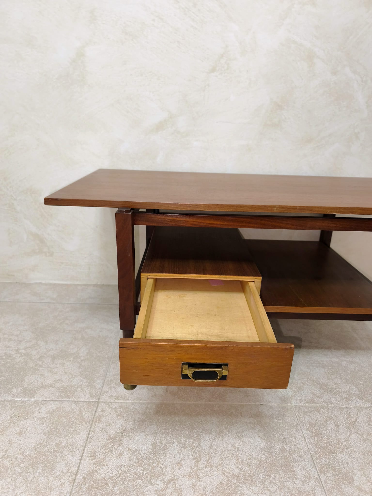 Mesa de centro o auxiliar danesa - Imagen 6