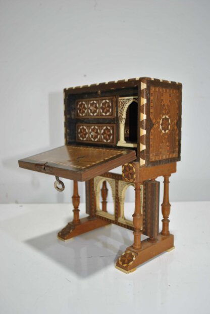 Bargueño miniatura taracea - Imagen 5