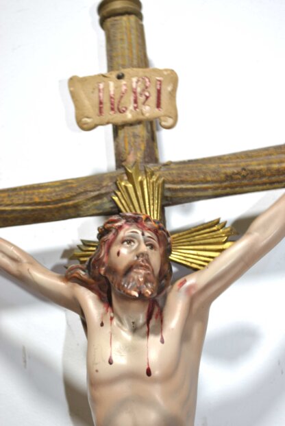 Crucifijo antiguo de pared - Imagen 4