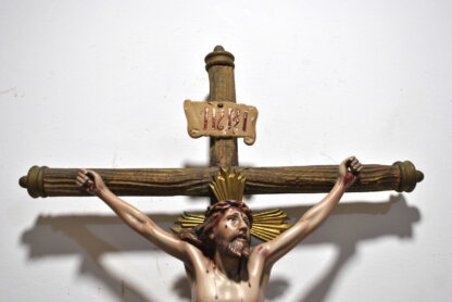 Crucifijo antiguo de pared - Imagen 5