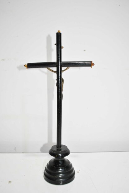 Crucifijo de mesa lacado - Imagen 6