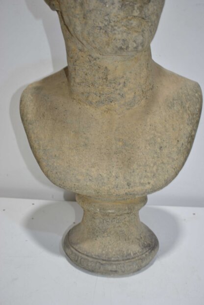 Figura busto de piedra - Imagen 5