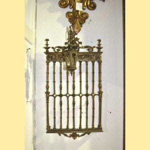 Reja con farol bronce