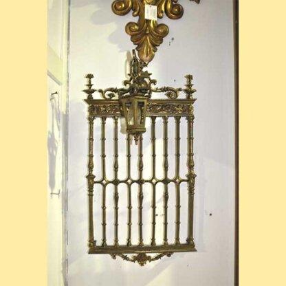 Reja con farol bronce