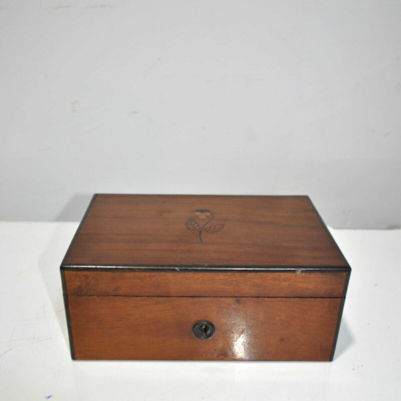 Caja madera marquetería floral