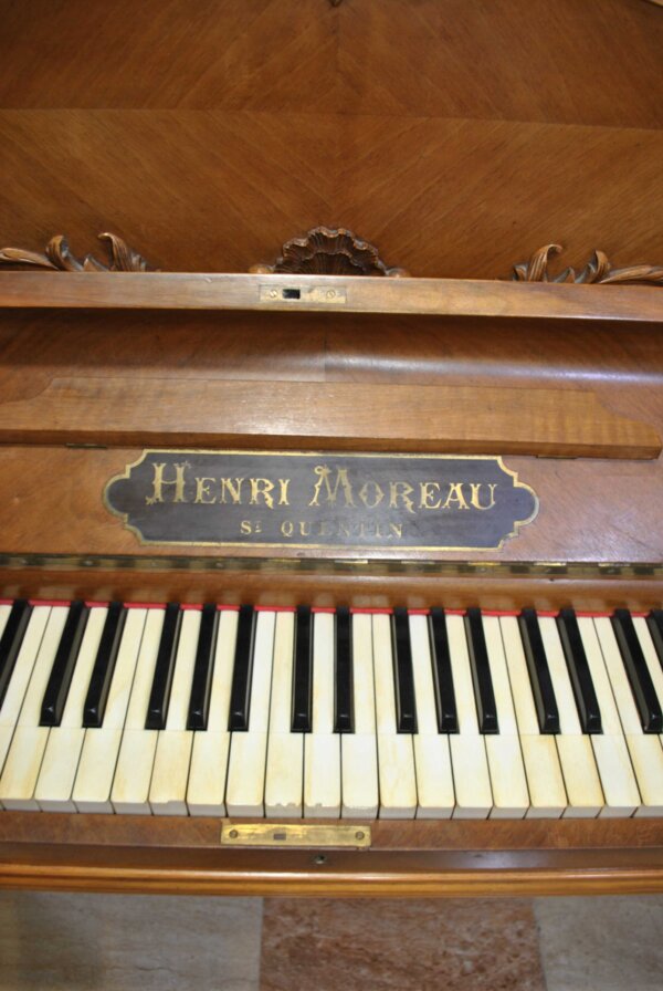 Piano Henri Moreau St. Quentin, Francia - Imagen 3