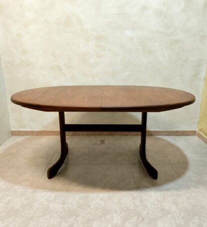 Mesa de comedor Gplan