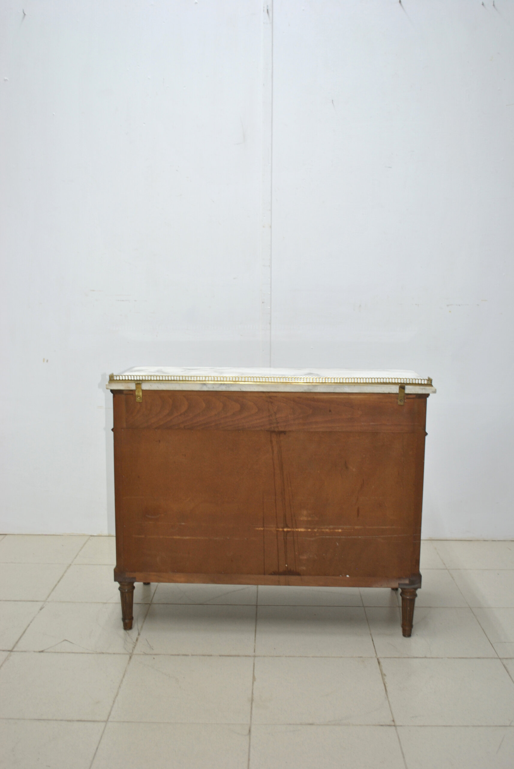 Cómoda Luis XVI de madera - Imagen 8