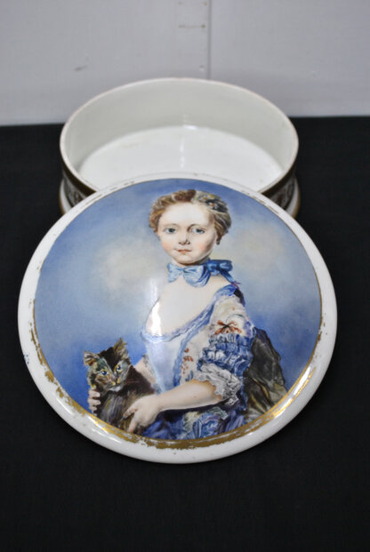 Caja porcelana retrato femenino y gato - Imagen 3