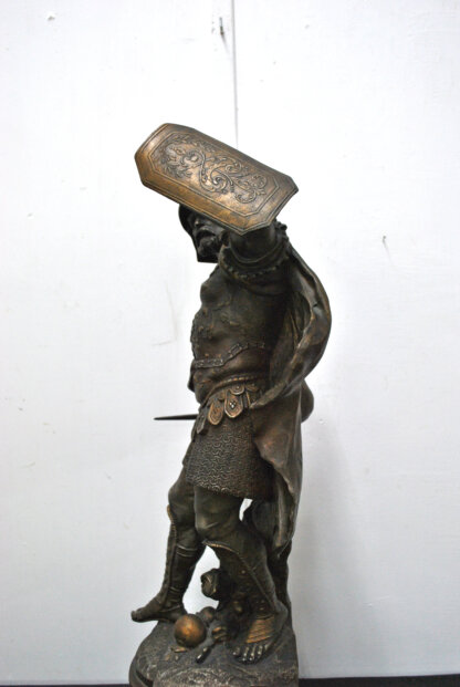 Escultura guerrero romano - Imagen 10