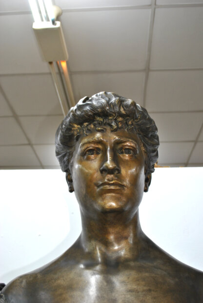 Busto bronce femenino M. Balarín - Imagen 6