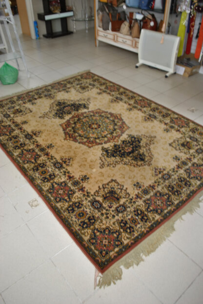 Alfombra clásica 166 x 240 cm