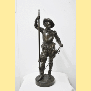Escultura mosquetero calamina