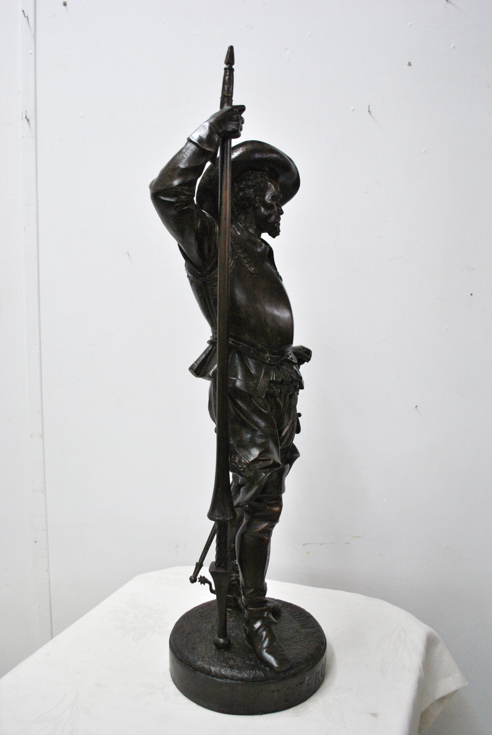 Escultura mosquetero calamina - Imagen 7