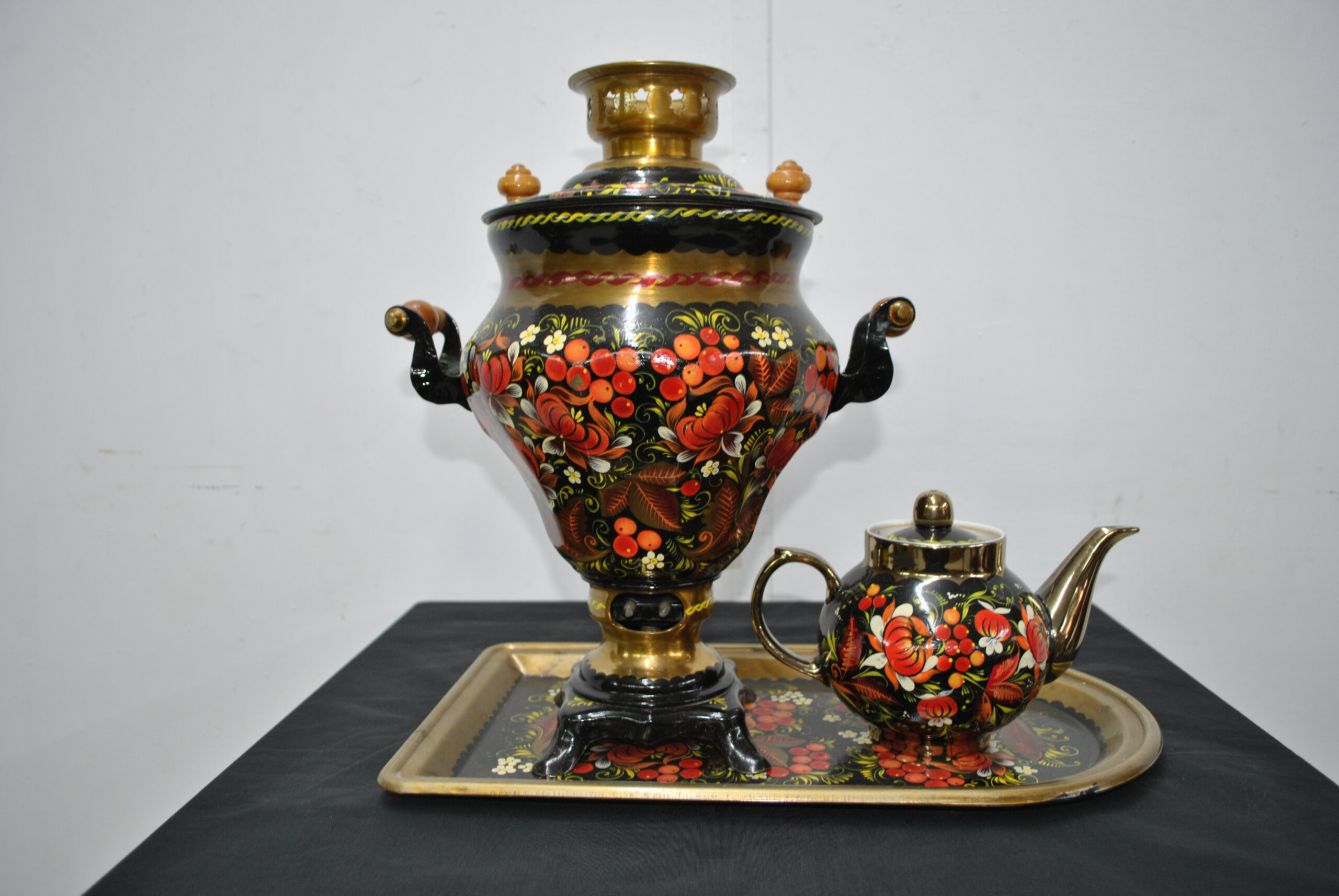 Samovar con tetera y bandeja - Imagen 5