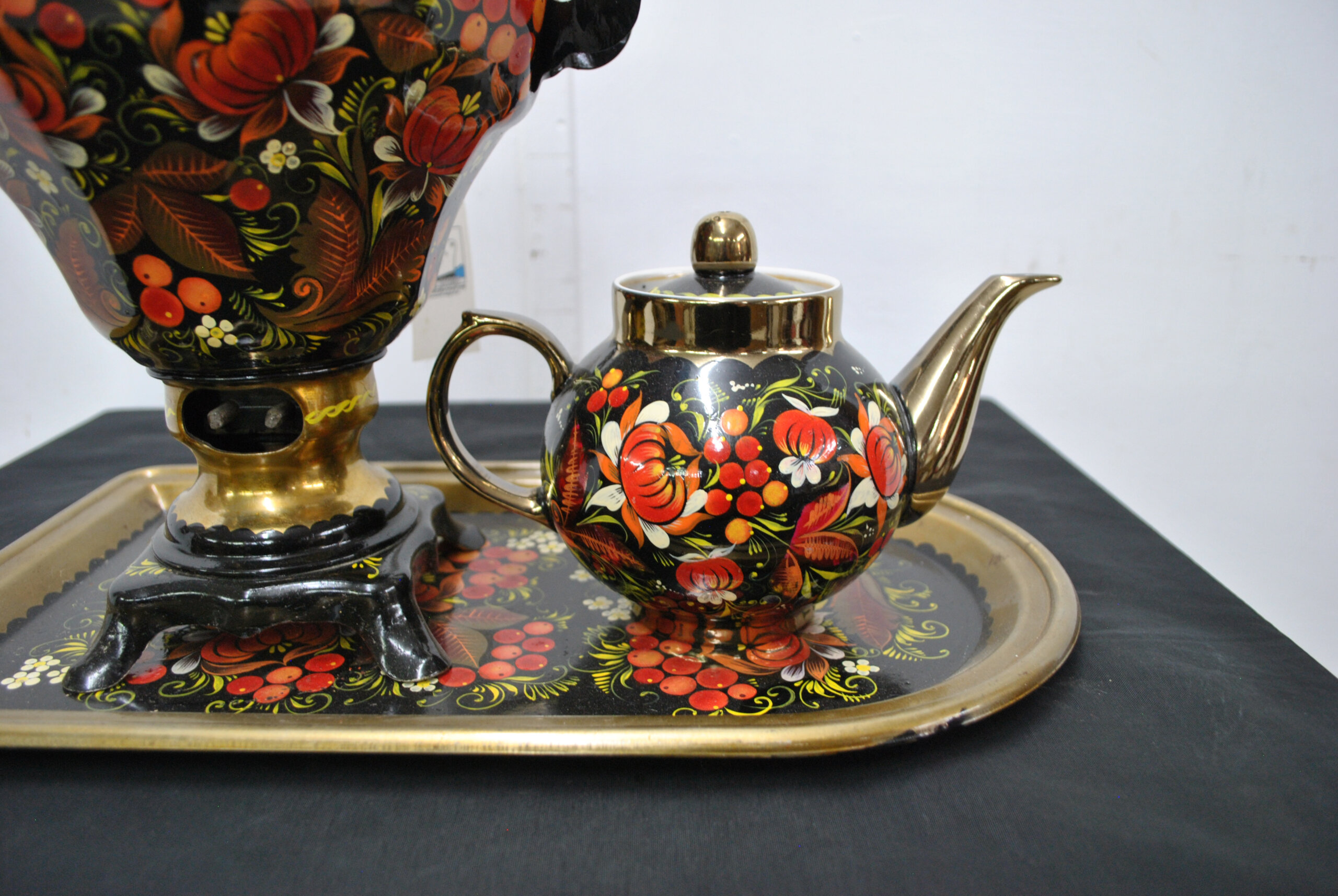Samovar con tetera y bandeja - Imagen 6