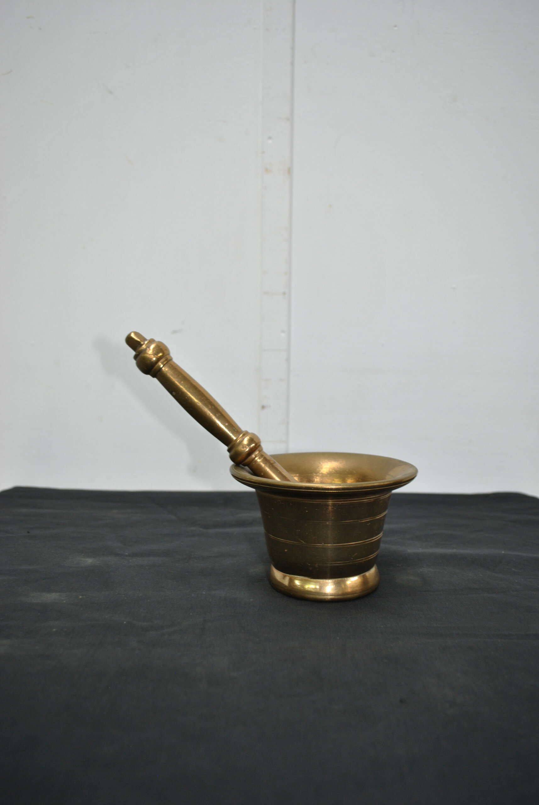 Almirez o mortero de bronce