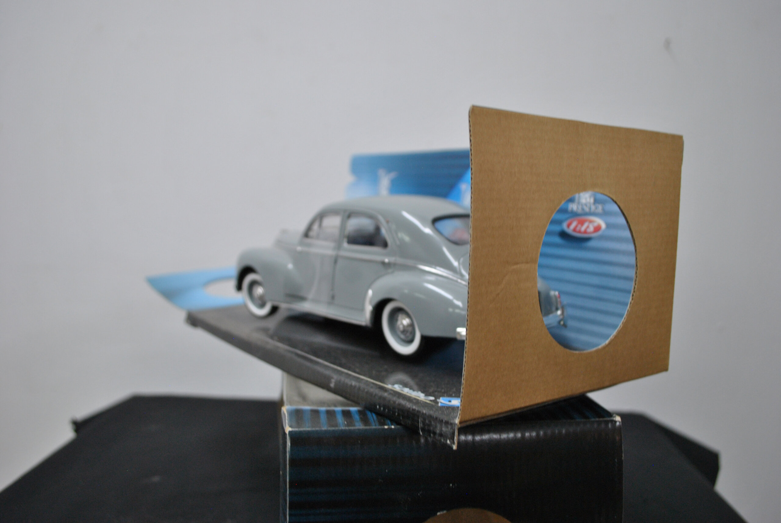 Coche Peugeot 203 escala - Imagen 5