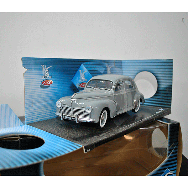 Coche Peugeot 203 escala