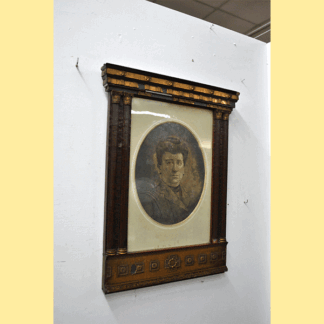 Retrato con marco Imperio