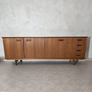 Aparador estilo escandinavo