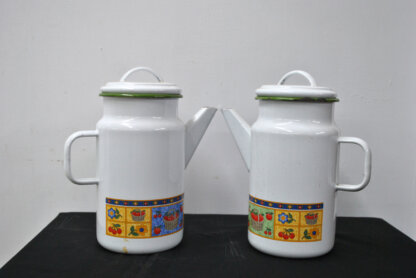 Pareja jarras o lecheras porcelana - Imagen 2