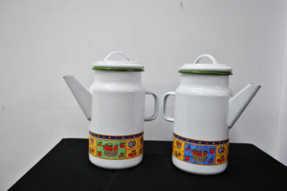 Pareja jarras o lecheras porcelana - Imagen 4