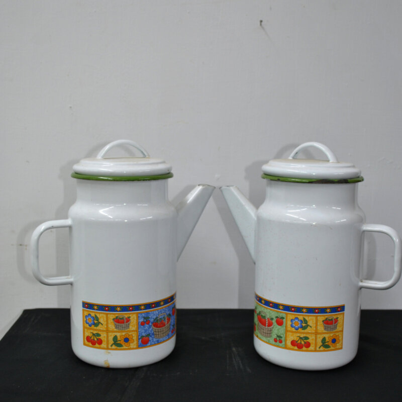 Pareja jarras o lecheras porcelana