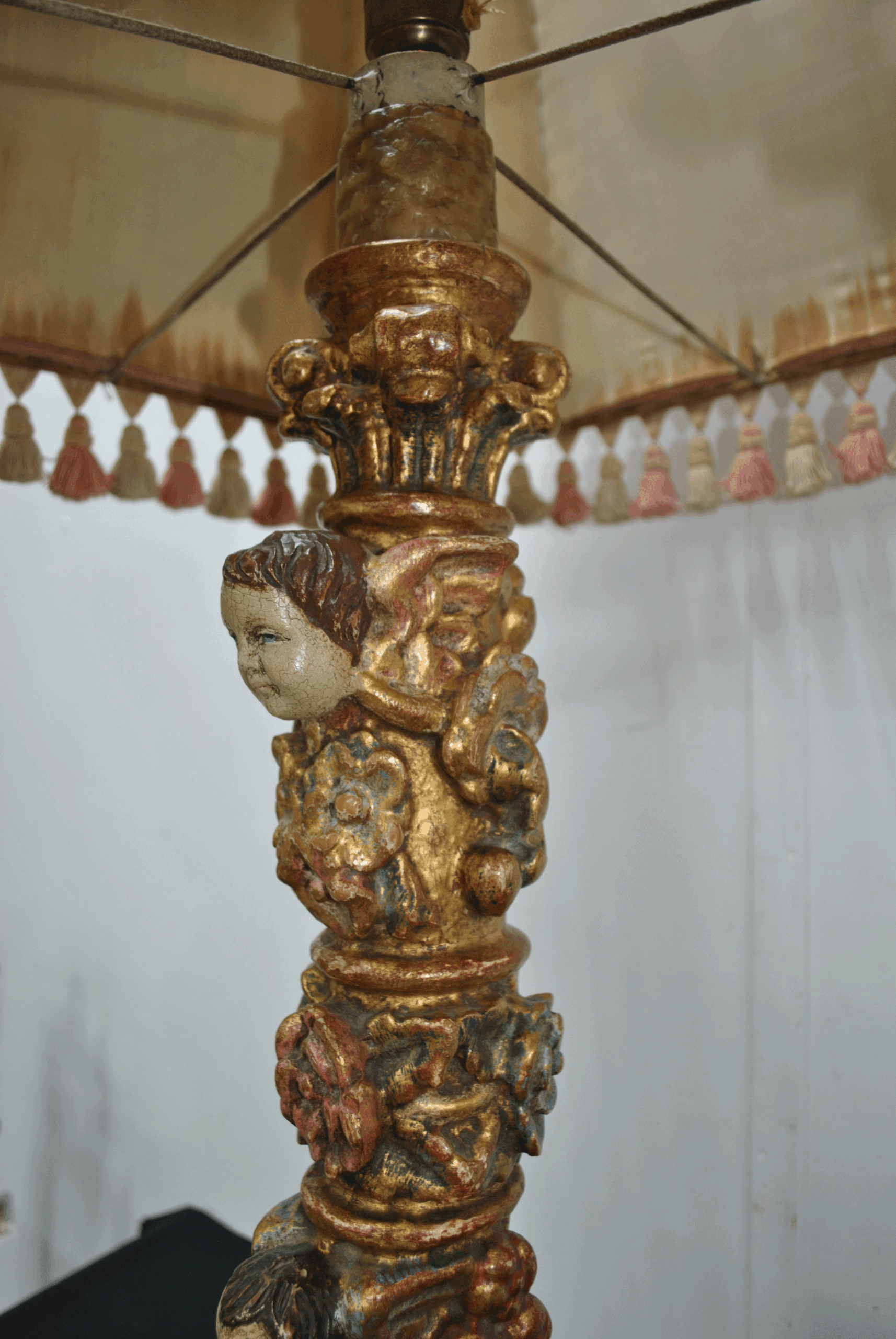 Lámpara base madera angelitos - Imagen 10