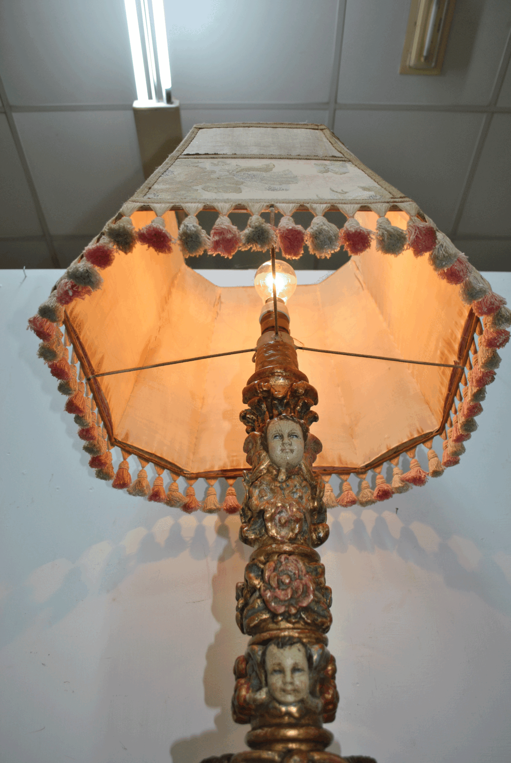 Lámpara base madera angelitos - Imagen 11