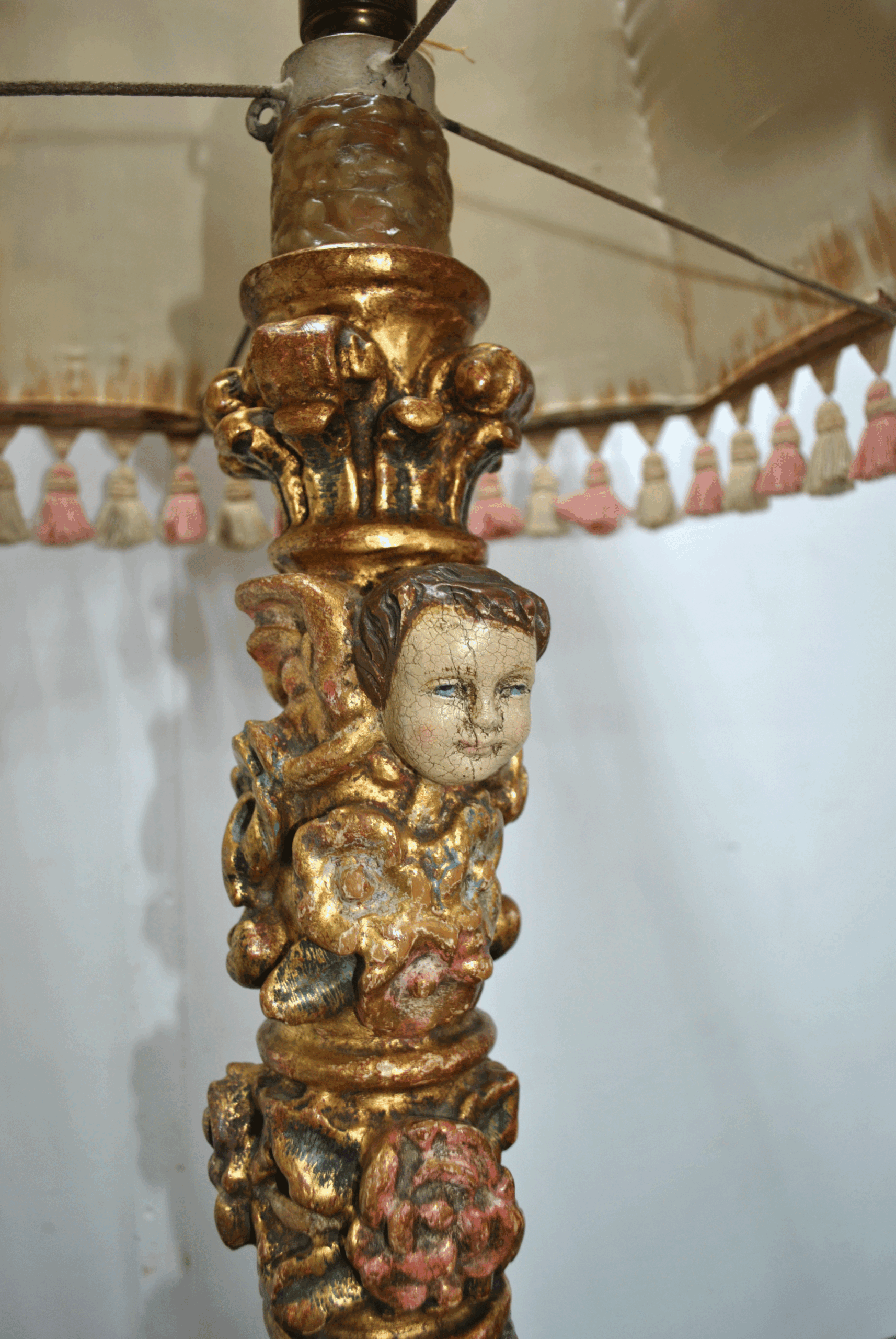 Lámpara base madera angelitos - Imagen 4