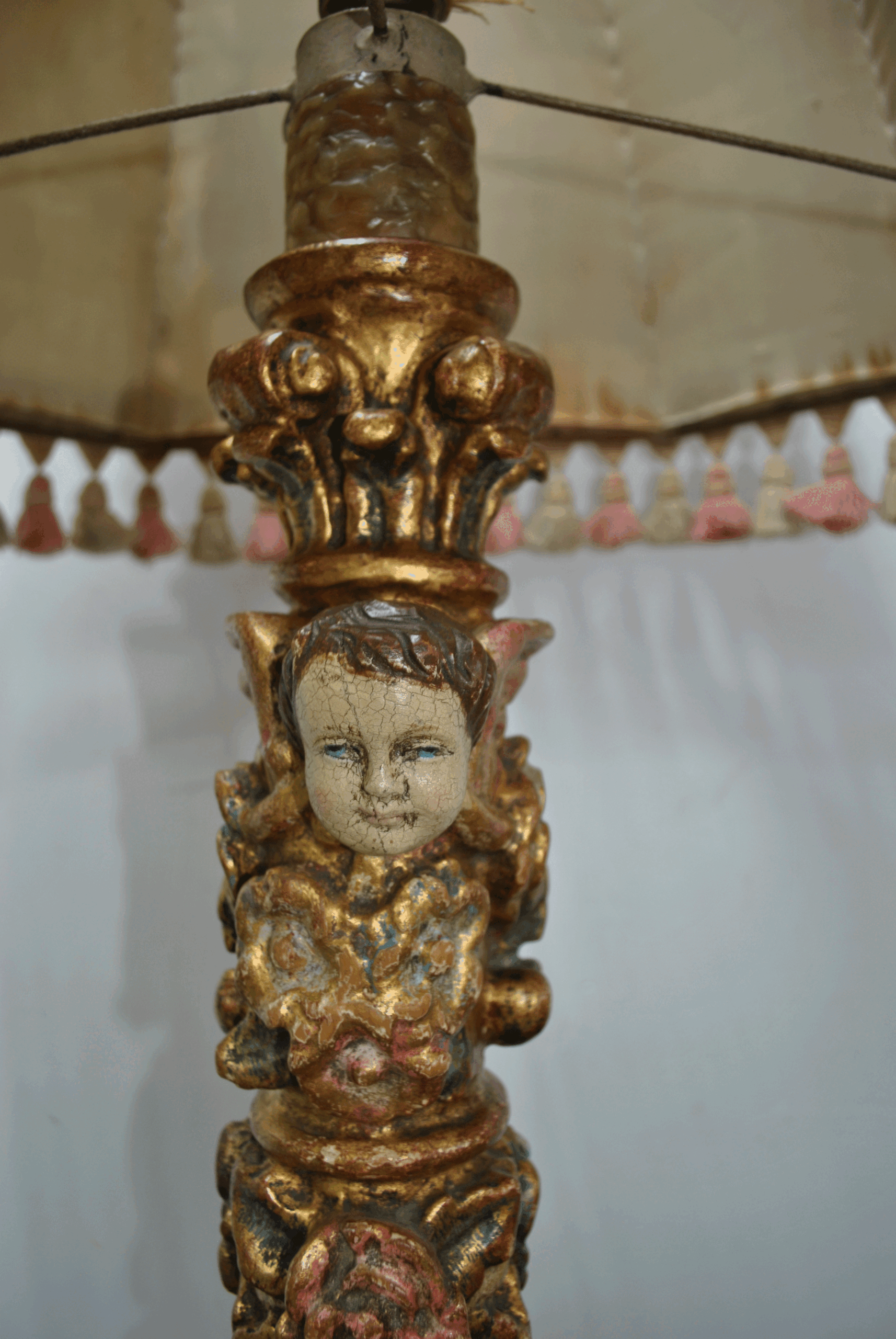 Lámpara base madera angelitos - Imagen 5