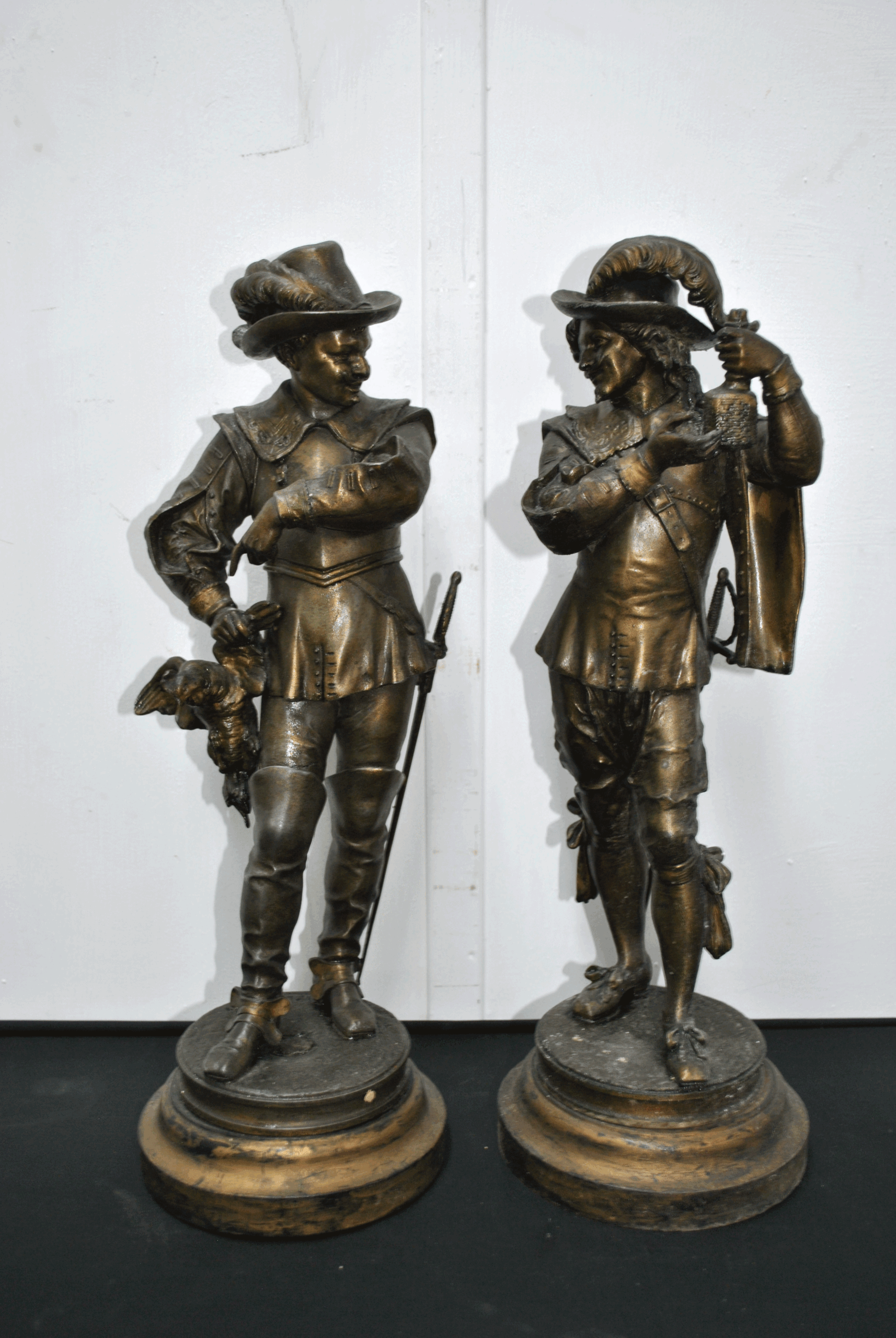 Pareja esculturas calamina - Imagen 2