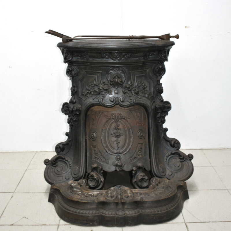 Estufa antigua de hierro