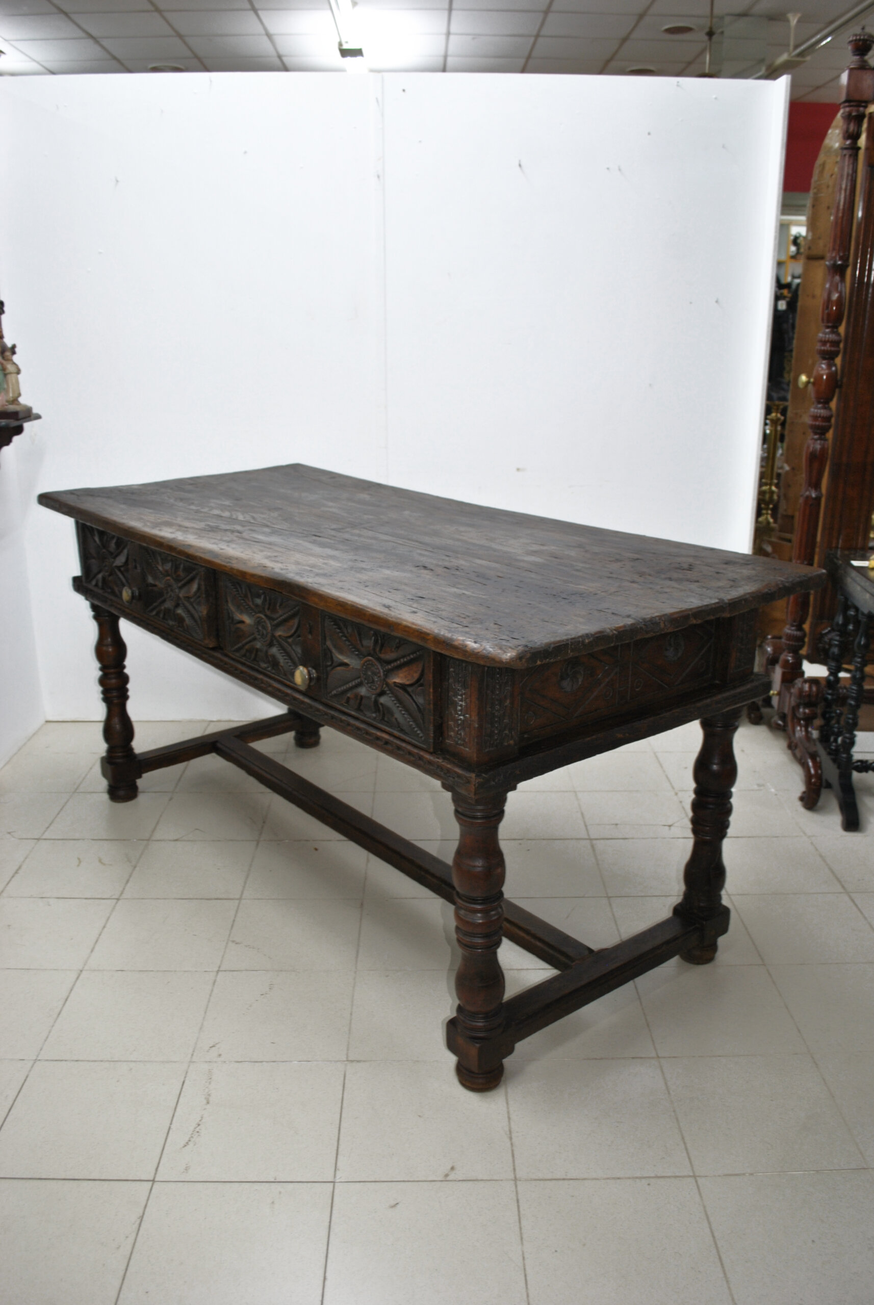 Mesa castellana nogal S.XVIII - Imagen 17