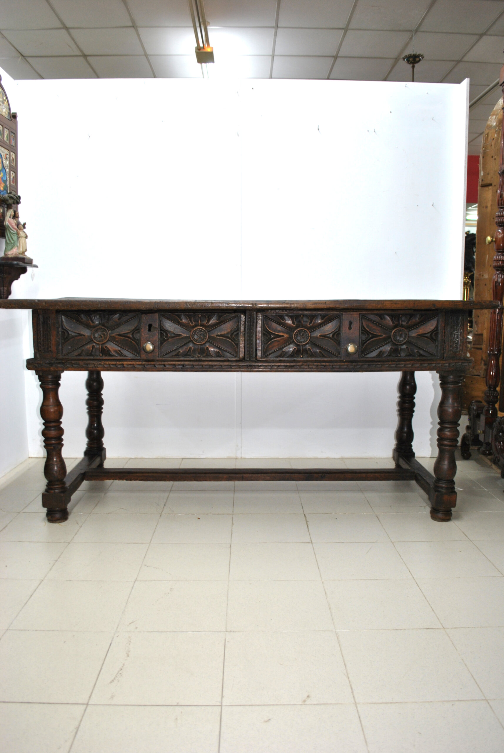 Mesa castellana nogal S.XVIII