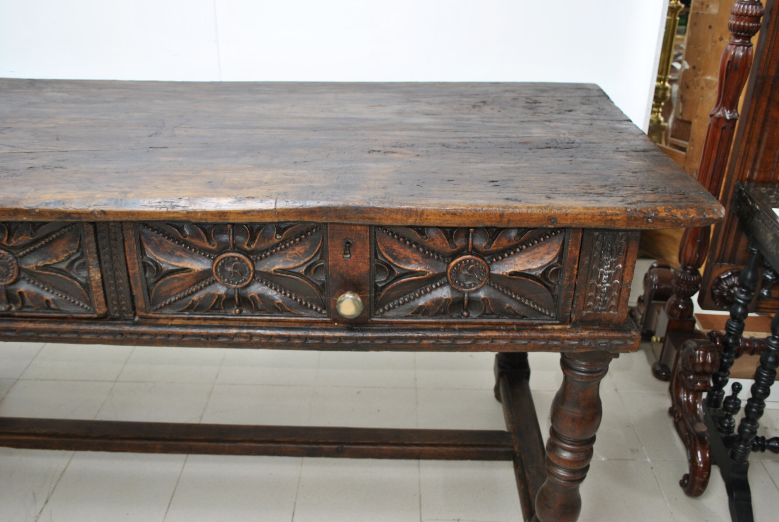 Mesa castellana nogal S.XVIII - Imagen 6