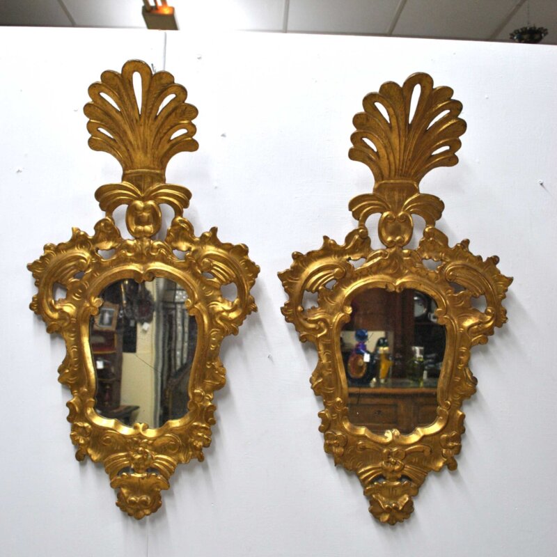 Pareja cornucopias madera oro viejo