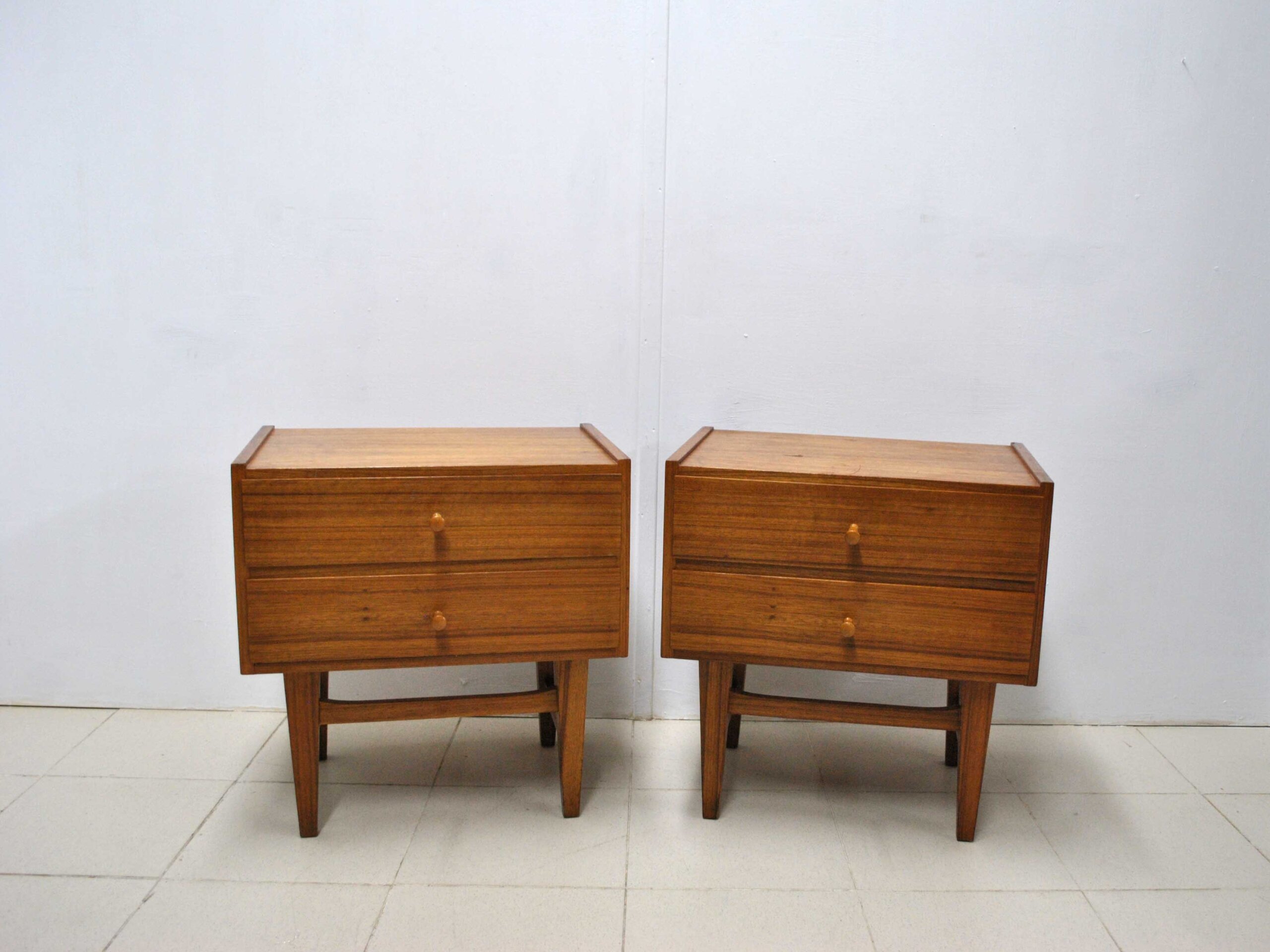 Mesitas vintage Mid Century - Imagen 2