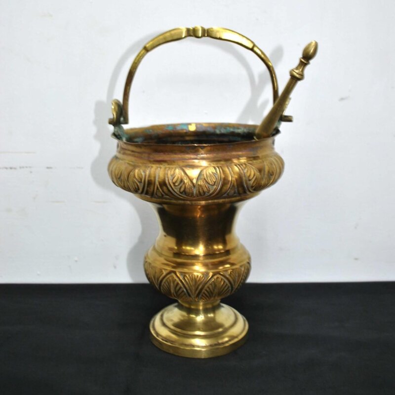 Incensario o brasero de latón