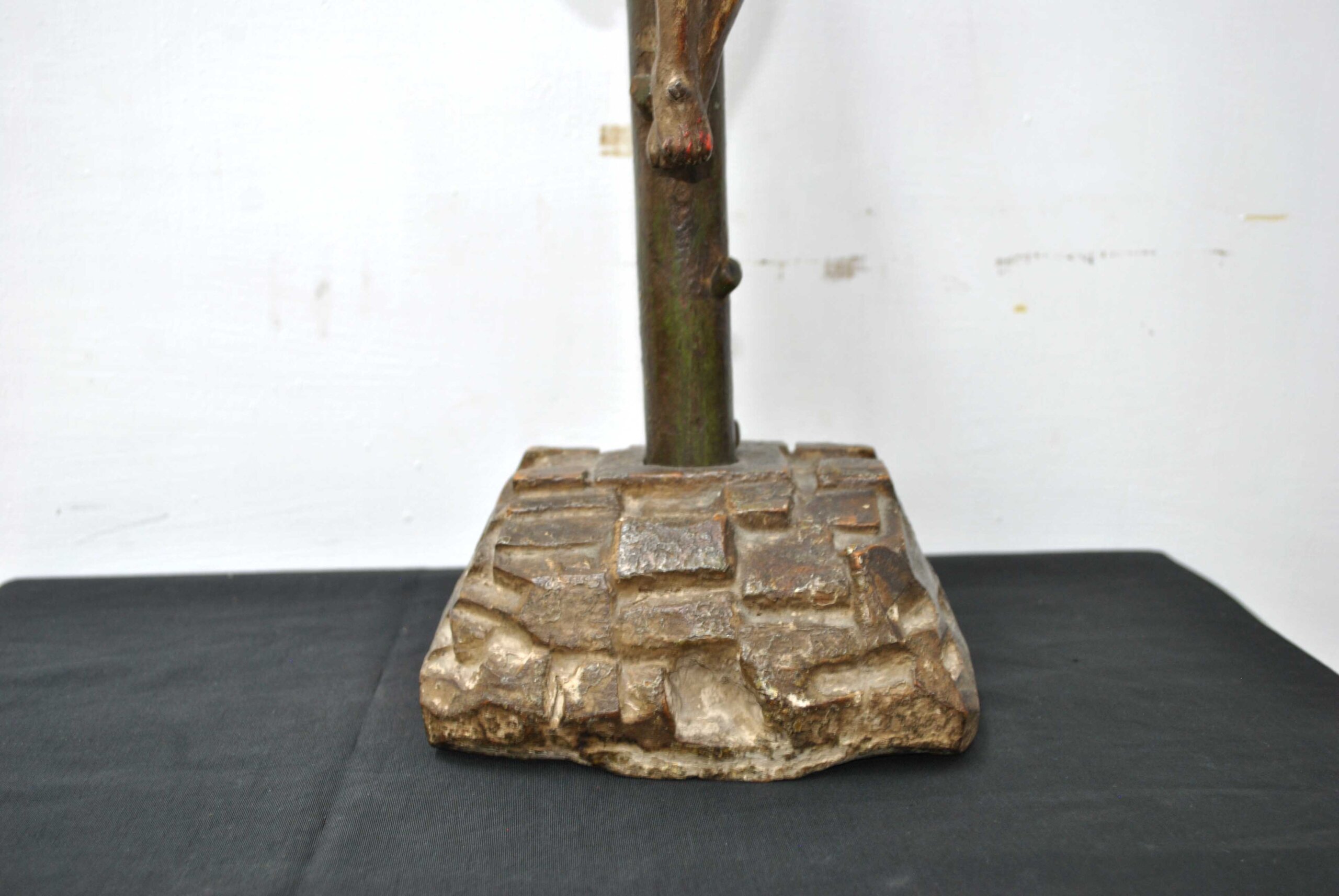 Crucifijo de madera S.XVIII - Imagen 7