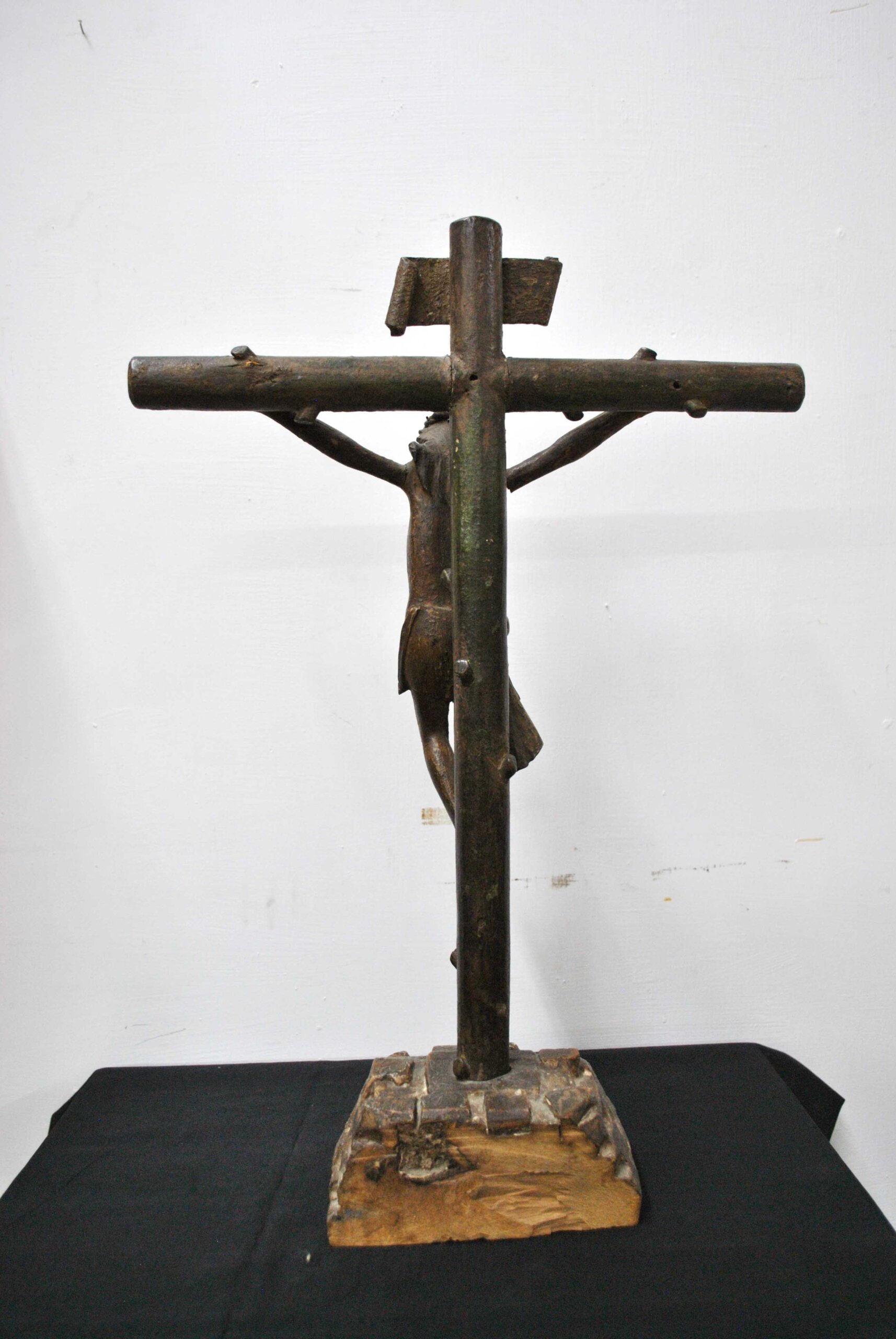 Crucifijo de madera S.XVIII - Imagen 10