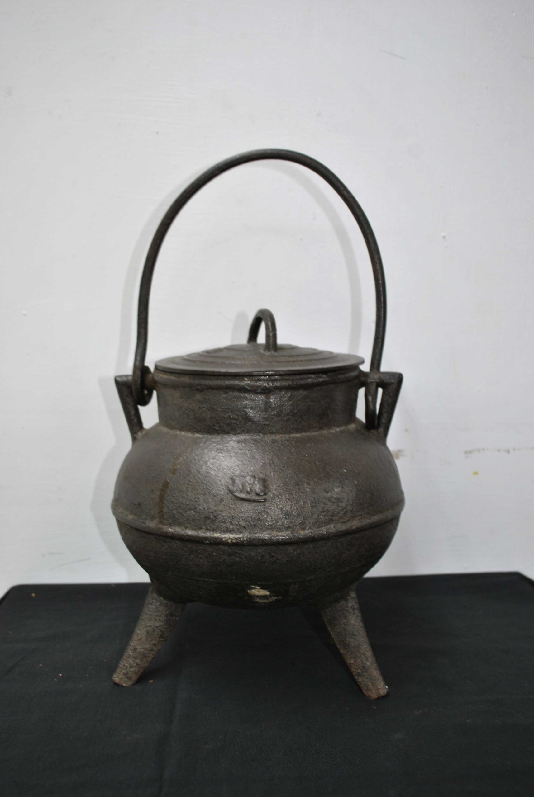 Pote de hierro fundido - Imagen 2